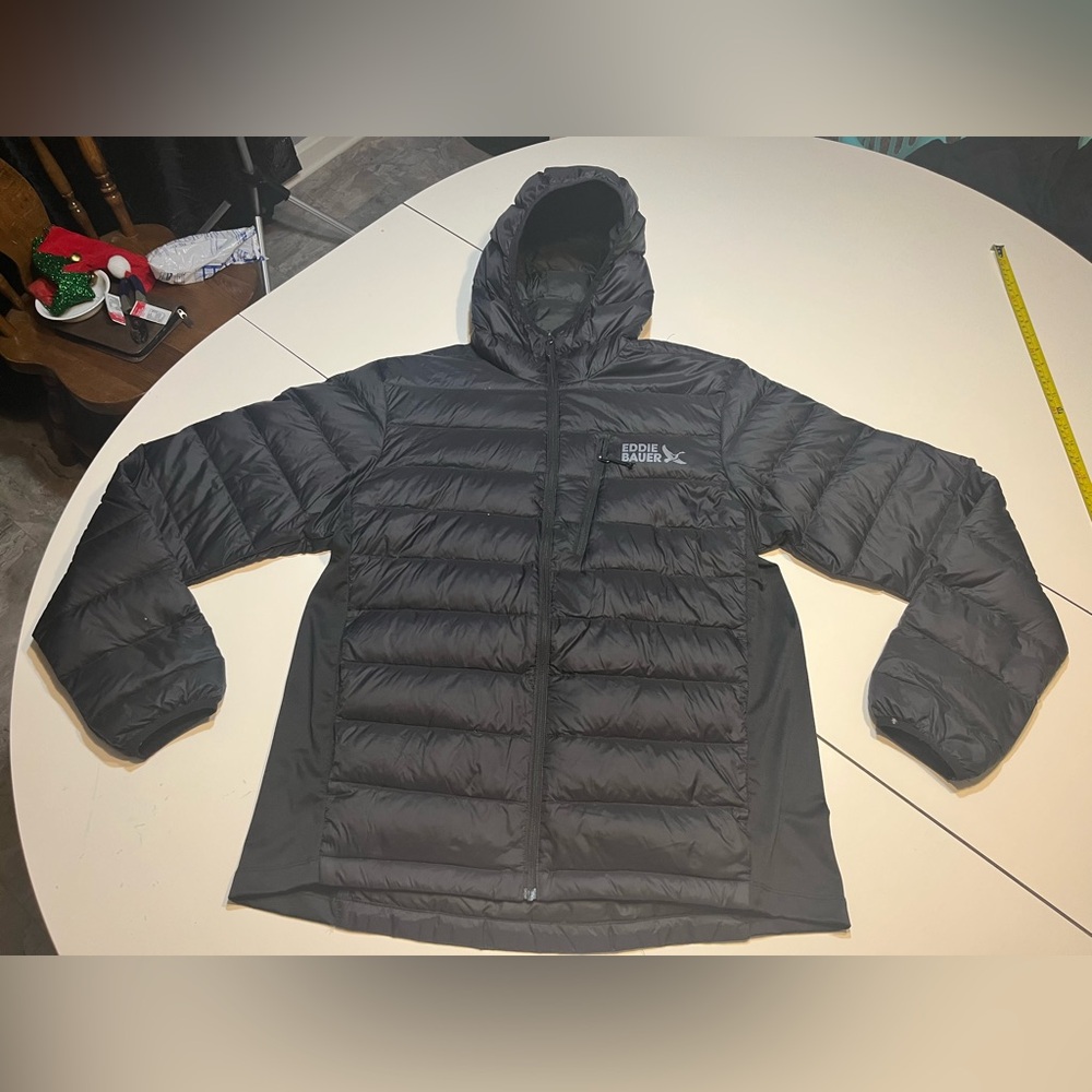 Eddie Bauer mens medium black hooded down puffer jacket down insulation